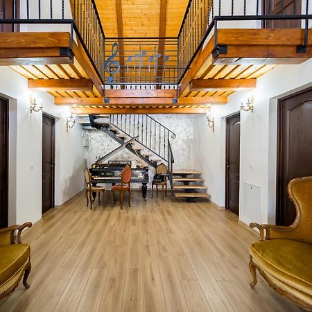 فندق Casa Cu Magnolii بيونيله إيزيه المظهر الخارجي الصورة